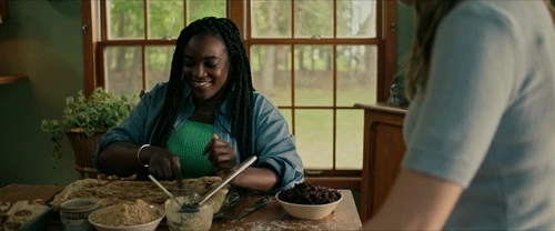 Still frame 88 from Alice, Darling (2022) directed by Mary Nighy