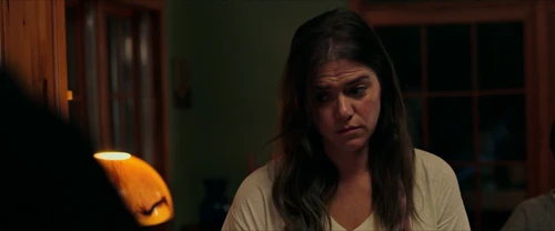 Still frame 126 from Alice, Darling (2022) directed by Mary Nighy