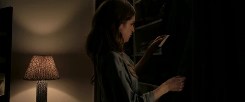 Still frame 11 from Alice, Darling (2022) directed by Mary Nighy
