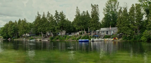 Still frame 40 from Alice, Darling (2022) directed by Mary Nighy
