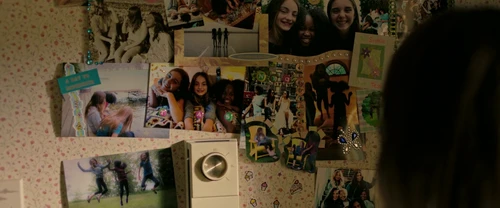 Still frame 44 from Alice, Darling (2022) directed by Mary Nighy