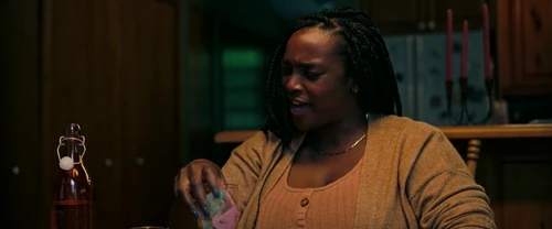 Still frame 45 from Alice, Darling (2022) directed by Mary Nighy