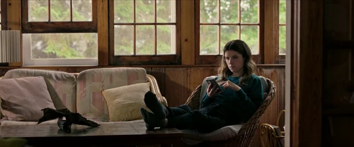 Still frame 59 from Alice, Darling (2022) directed by Mary Nighy