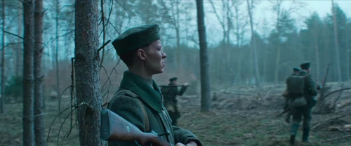 Still frame 130 from All Quiet on the Western Front (2022) directed by Edward Berger