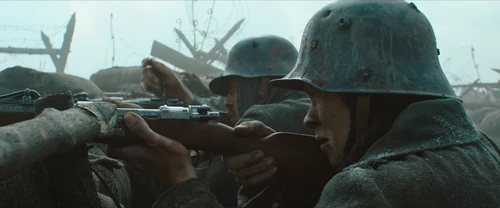 Still frame 185 from All Quiet on the Western Front (2022) directed by Edward Berger