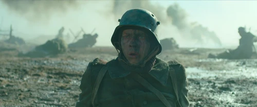 Still frame 193 from All Quiet on the Western Front (2022) directed by Edward Berger
