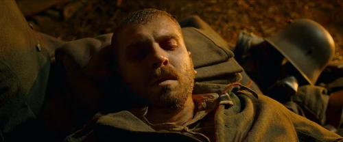 Still frame 238 from All Quiet on the Western Front (2022) directed by Edward Berger