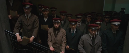 Still frame 26 from All Quiet on the Western Front (2022) directed by Edward Berger