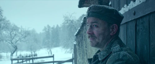Still frame 277 from All Quiet on the Western Front (2022) directed by Edward Berger