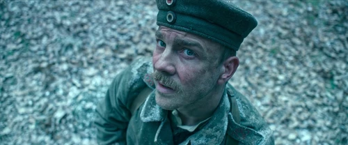 Still frame 283 from All Quiet on the Western Front (2022) directed by Edward Berger