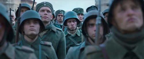 Still frame 304 from All Quiet on the Western Front (2022) directed by Edward Berger