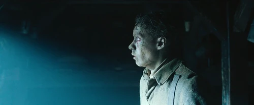 Still frame 325 from All Quiet on the Western Front (2022) directed by Edward Berger