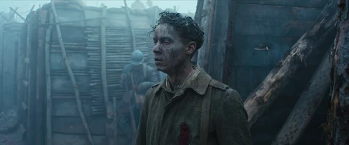 Still frame 327 from All Quiet on the Western Front (2022) directed by Edward Berger