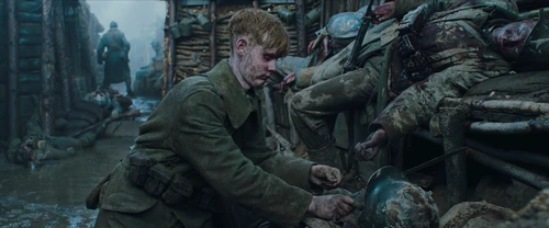 Still frame 334 from All Quiet on the Western Front (2022) directed by Edward Berger