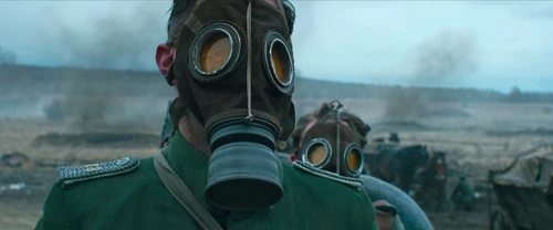 Still frame 42 from All Quiet on the Western Front (2022) directed by Edward Berger