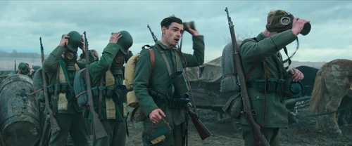 Still frame 43 from All Quiet on the Western Front (2022) directed by Edward Berger