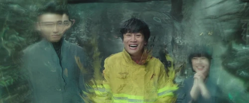 Still frame 157 from Along With the Gods: The Two Worlds (2017) directed by Kim Yong-hwa
