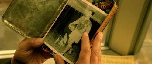Still frame 97 from Amelie (2001) directed by Jean-Pierre Jeunet