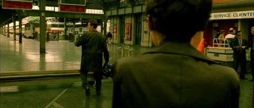 Still frame 124 from Amelie (2001) directed by Jean-Pierre Jeunet