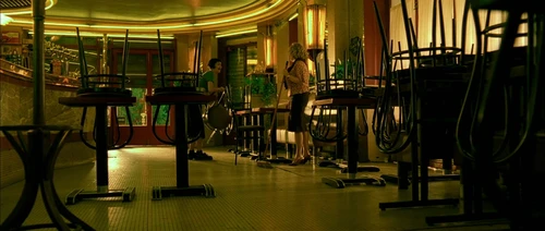 Still frame 138 from Amelie (2001) directed by Jean-Pierre Jeunet