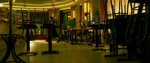 Still frame 140 from Amelie (2001) directed by Jean-Pierre Jeunet