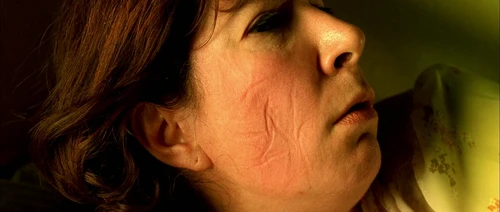 Still frame 10 from Amelie (2001) directed by Jean-Pierre Jeunet