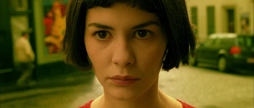 Still frame 164 from Amelie (2001) directed by Jean-Pierre Jeunet