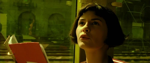 Still frame 169 from Amelie (2001) directed by Jean-Pierre Jeunet