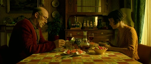 Still frame 172 from Amelie (2001) directed by Jean-Pierre Jeunet