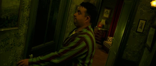 Still frame 178 from Amelie (2001) directed by Jean-Pierre Jeunet