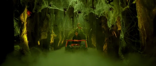 Still frame 214 from Amelie (2001) directed by Jean-Pierre Jeunet