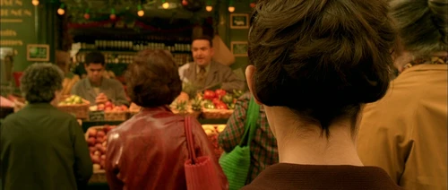 Still frame 240 from Amelie (2001) directed by Jean-Pierre Jeunet
