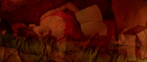 Still frame 247 from Amelie (2001) directed by Jean-Pierre Jeunet