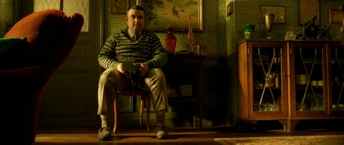 Still frame 259 from Amelie (2001) directed by Jean-Pierre Jeunet