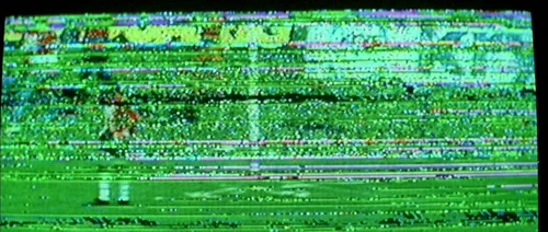 Still frame 23 from Amelie (2001) directed by Jean-Pierre Jeunet