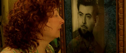 Still frame 270 from Amelie (2001) directed by Jean-Pierre Jeunet