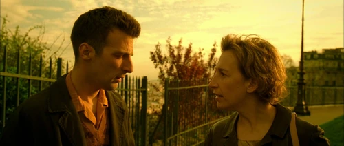 Still frame 326 from Amelie (2001) directed by Jean-Pierre Jeunet
