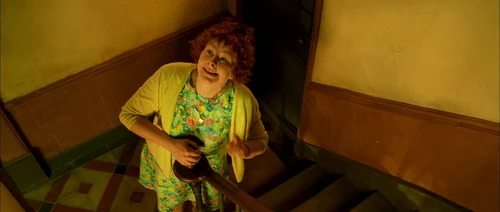 Still frame 328 from Amelie (2001) directed by Jean-Pierre Jeunet