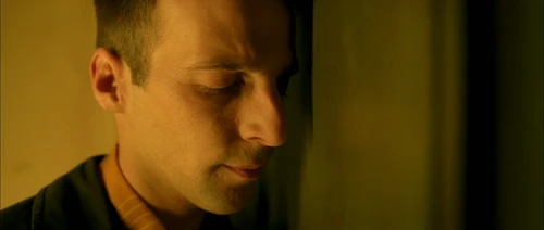 Still frame 333 from Amelie (2001) directed by Jean-Pierre Jeunet