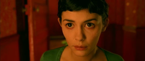 Still frame 337 from Amelie (2001) directed by Jean-Pierre Jeunet