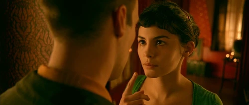 Still frame 341 from Amelie (2001) directed by Jean-Pierre Jeunet