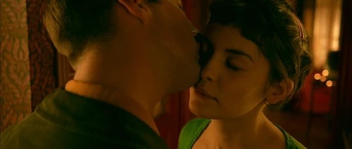 Still frame 342 from Amelie (2001) directed by Jean-Pierre Jeunet