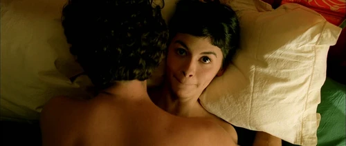 Still frame 36 from Amelie (2001) directed by Jean-Pierre Jeunet