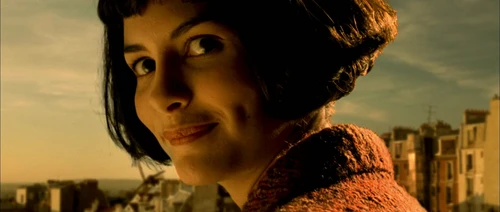 Still frame 42 from Amelie (2001) directed by Jean-Pierre Jeunet