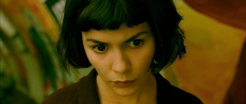 Still frame 67 from Amelie (2001) directed by Jean-Pierre Jeunet