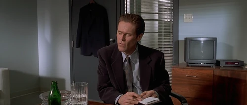 Still frame 91 from American Psycho (2000) directed by Mary Harron