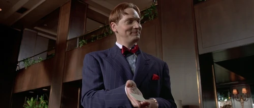 Still frame 116 from American Psycho (2000) directed by Mary Harron