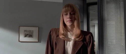 Still frame 142 from American Psycho (2000) directed by Mary Harron