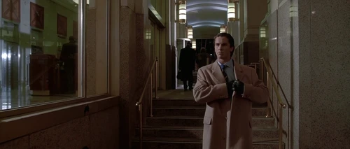Still frame 182 from American Psycho (2000) directed by Mary Harron