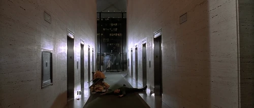 Still frame 186 from American Psycho (2000) directed by Mary Harron